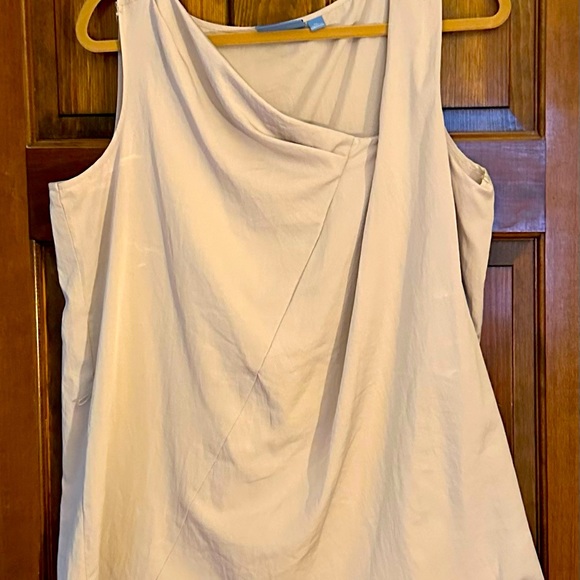 Simply VERA WANG XL, has a black ribbon belt, beige completes many outfits. - Picture 1 of 2